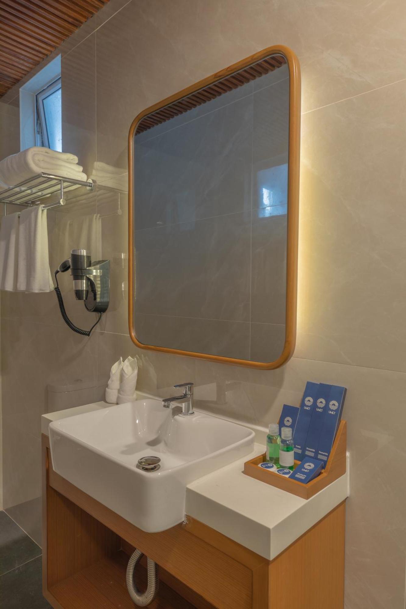 Umet Seaview Hotel With Free Airport Pick Up And Drop T&C Apply 馬累 外观 照片