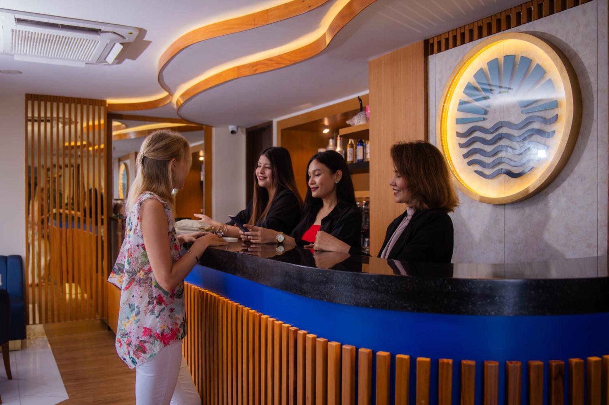 Umet Seaview Hotel With Free Airport Pick Up And Drop T&C Apply 馬累 外观 照片